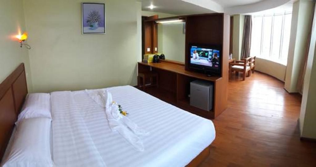 Shwe Phyu Hotel Mandalay Luaran gambar