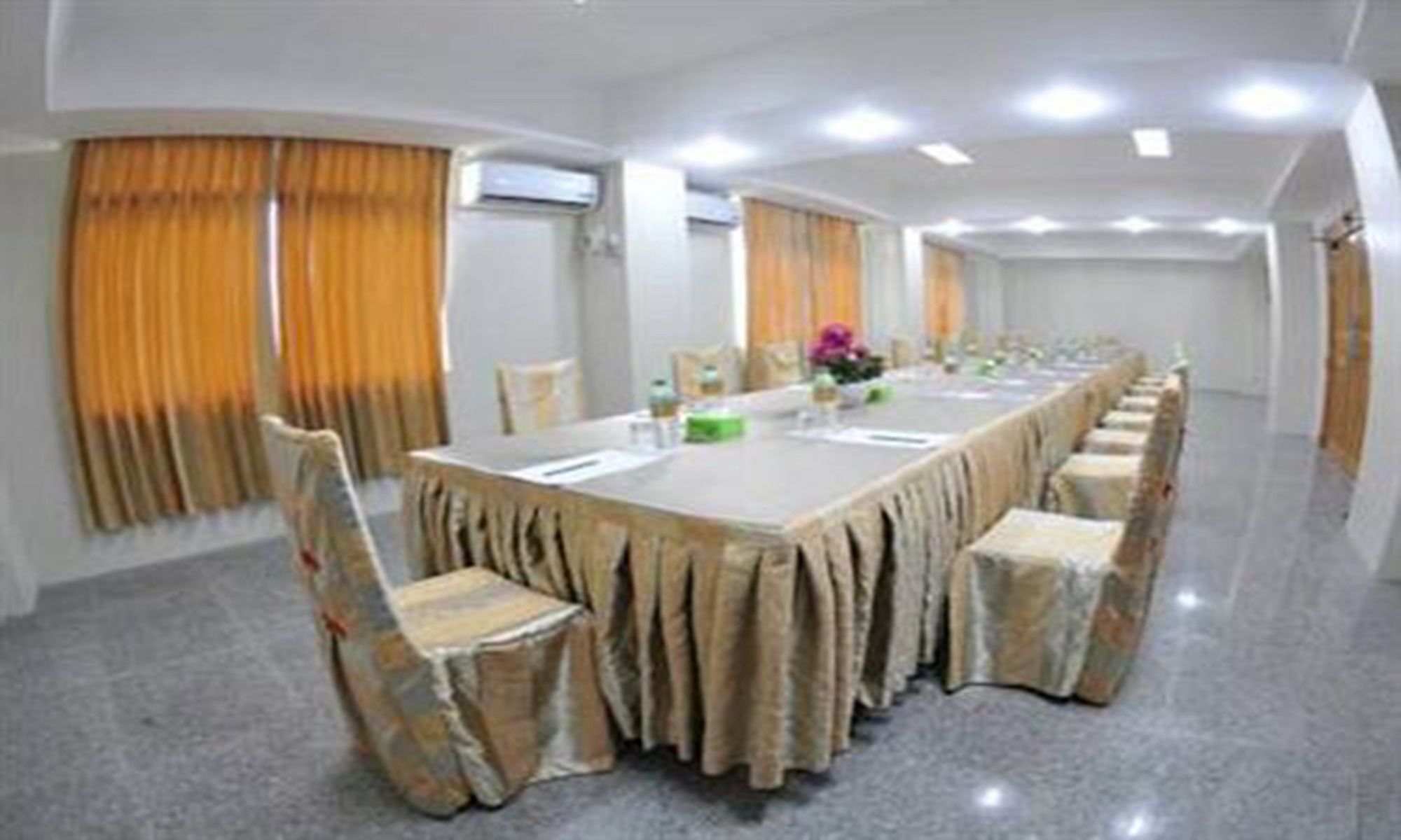 Shwe Phyu Hotel Mandalay Luaran gambar